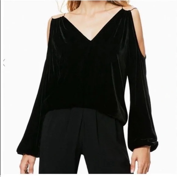 Elegant Black Cold Shoulder Top - Picture 1 of 2
